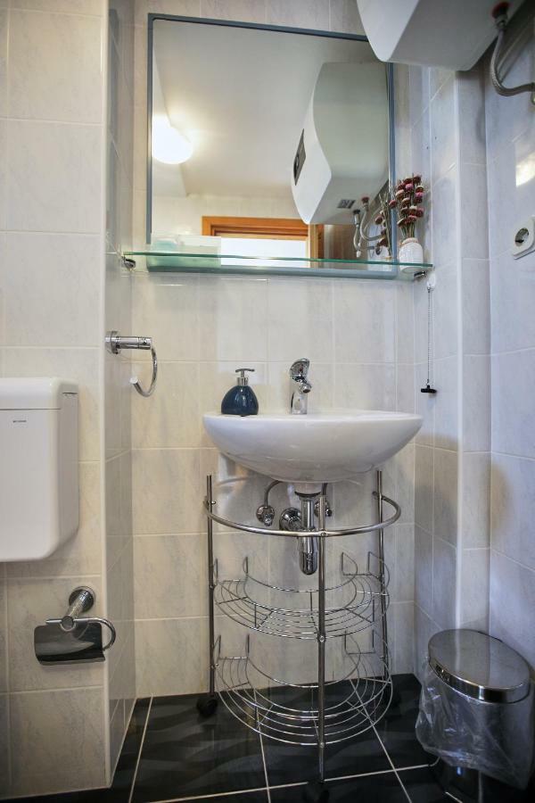 Studio Kristic, Cozy Studio With A Terrace Dubrovnik Exterior foto